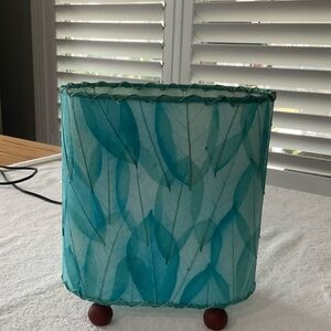 Elegant Blue Leaf Pattern Lantern